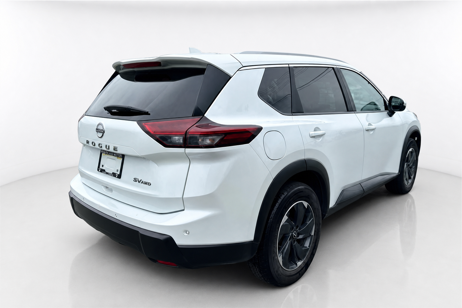 2024 Nissan Rogue — view 5