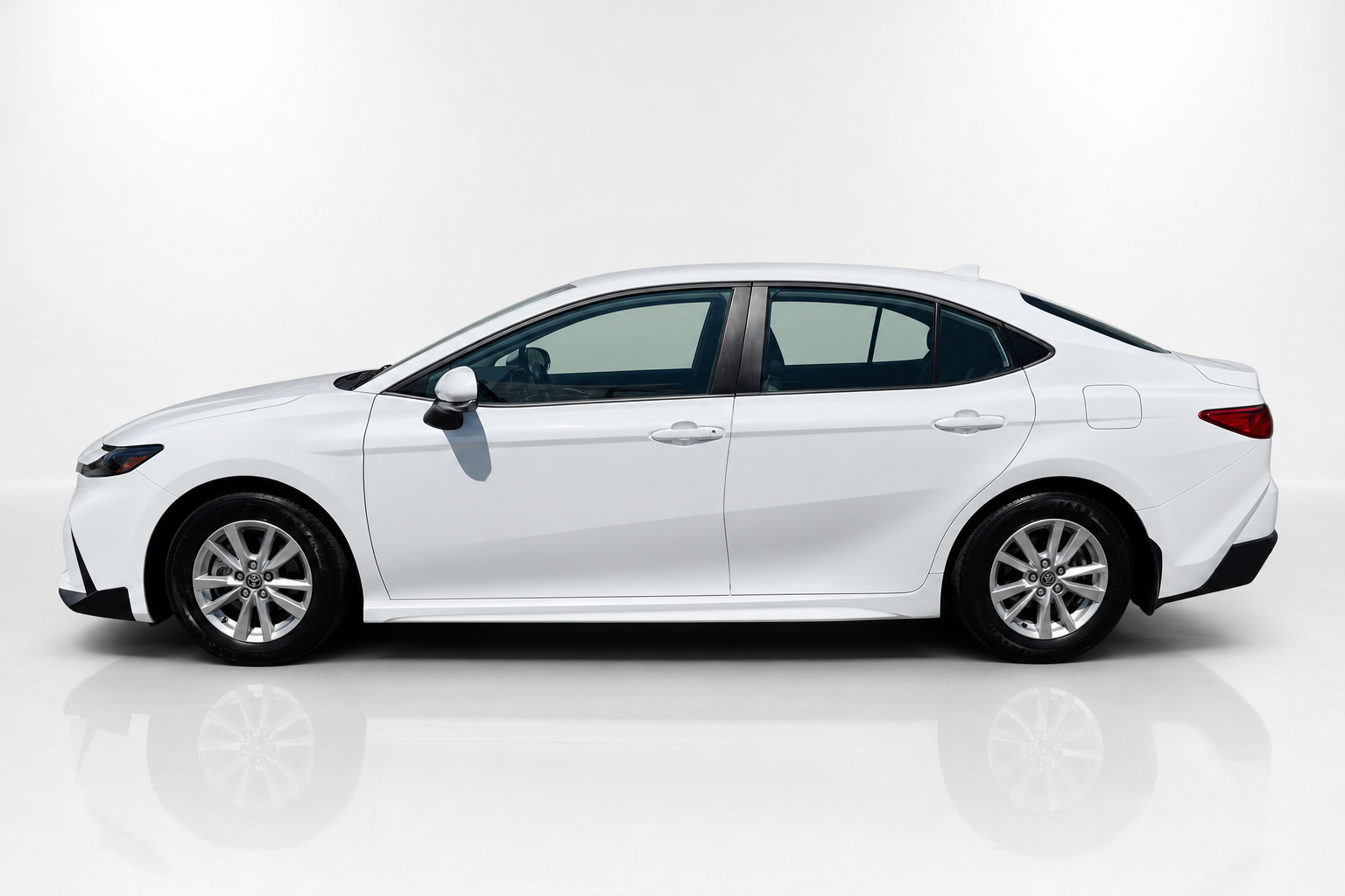 2023 Toyota Camry — view 8