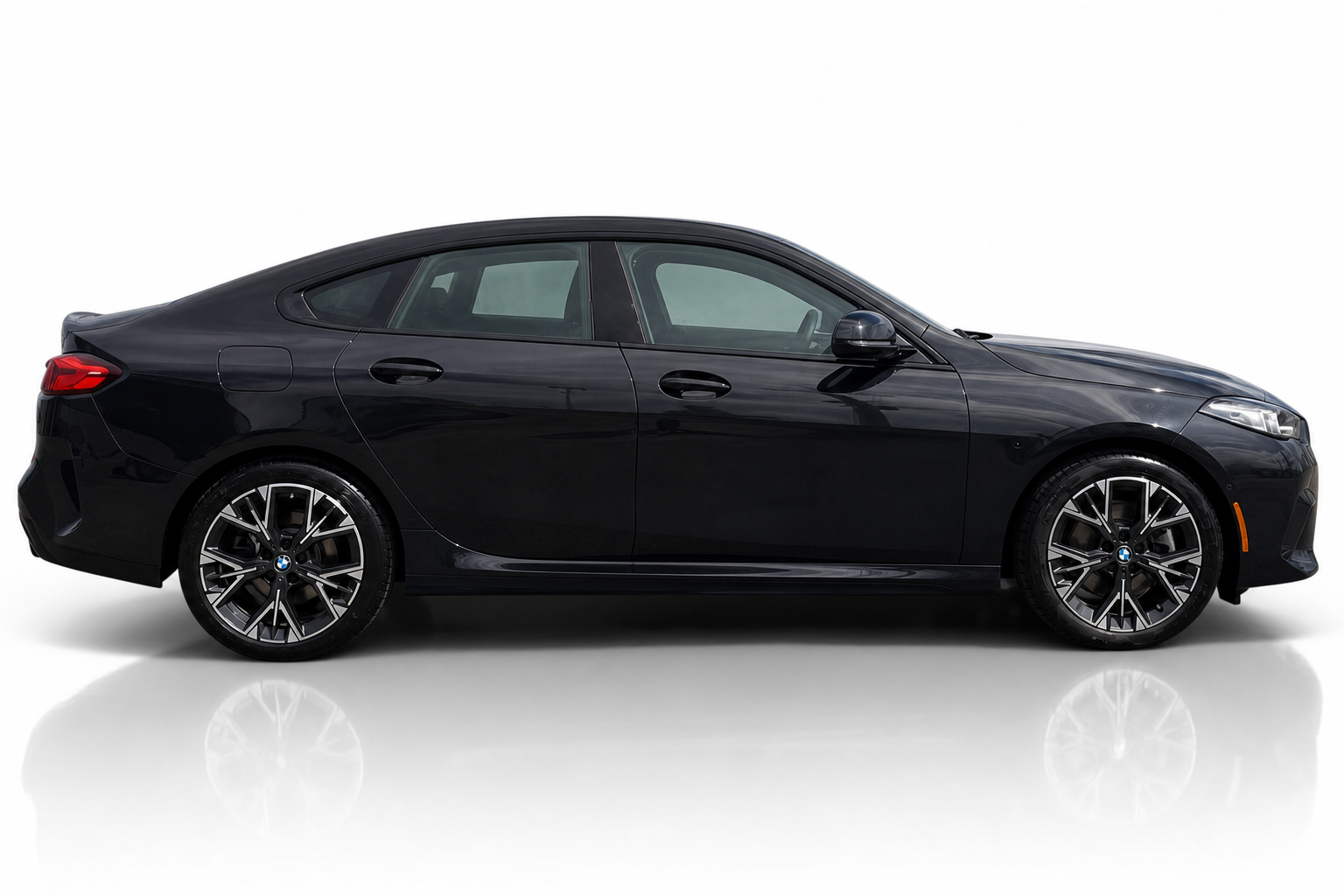 2025 BMW 2 Series — view 7