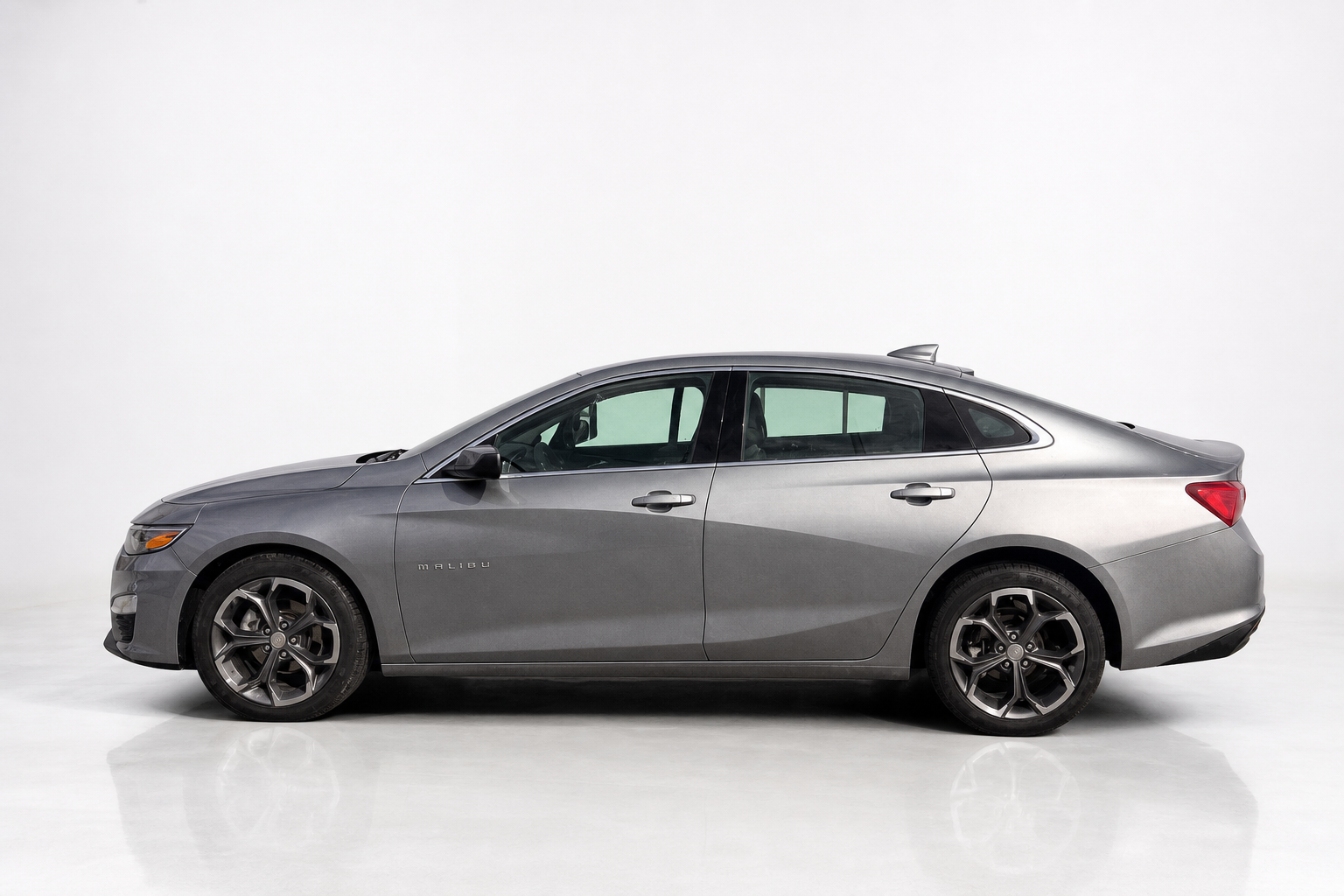 2023 Chevrolet Malibu — view 4