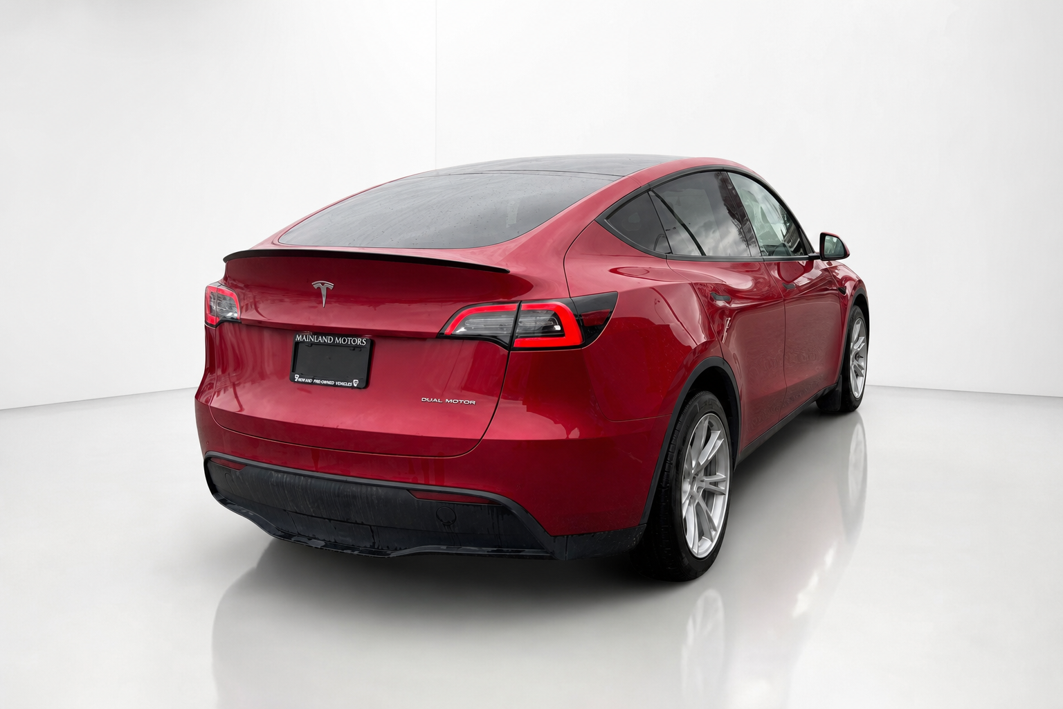 2023 Tesla Model Y — view 3