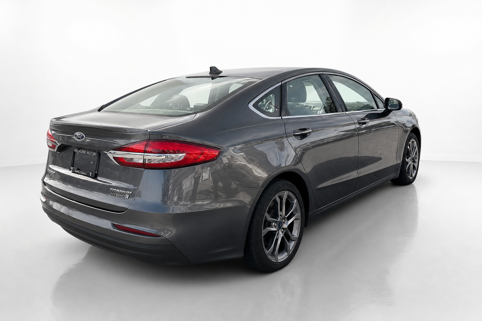 2020 Ford Fusion Hybrid — view 3