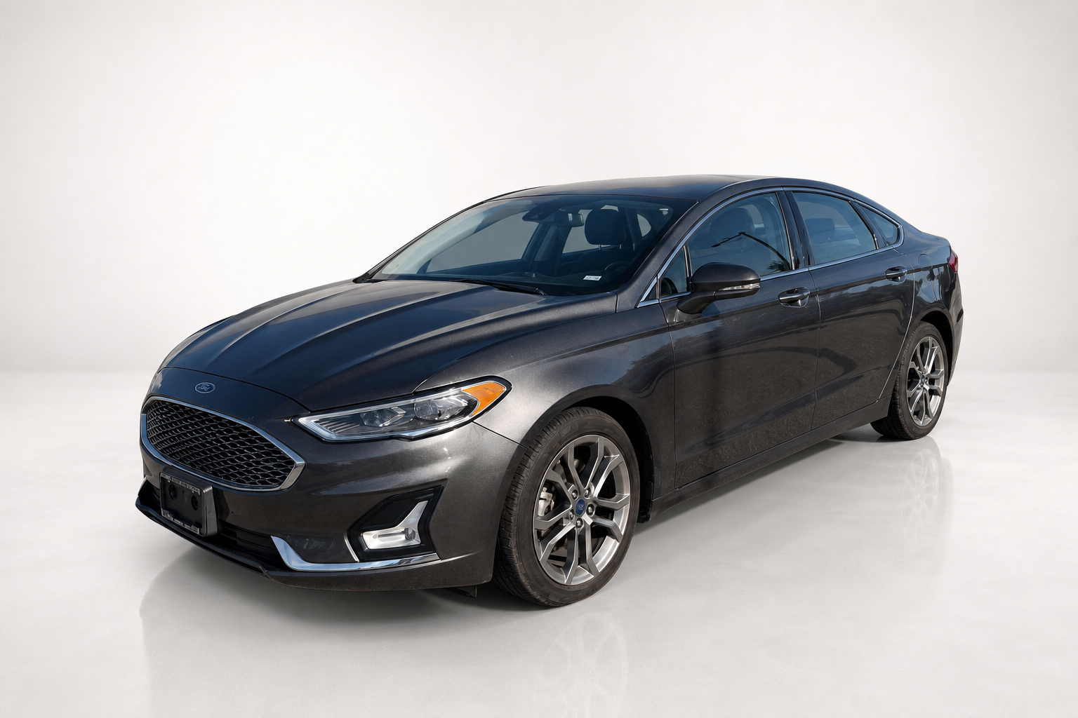 2020 Ford Fusion Hybrid — view 2