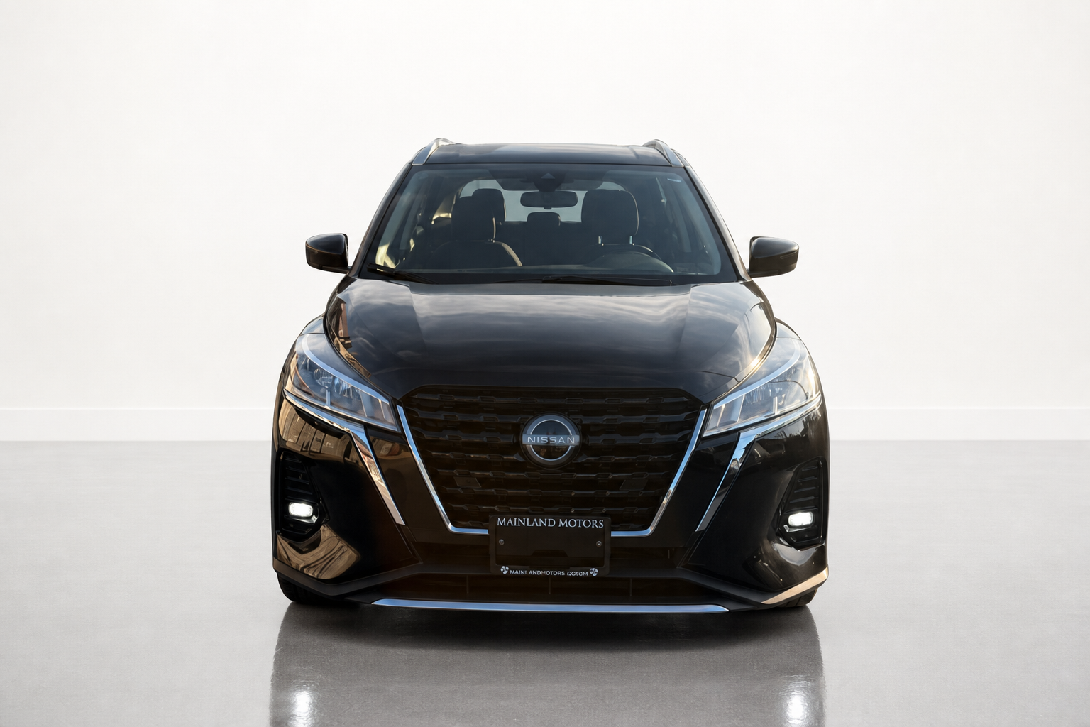 2023 Nissan Kicks — view 3