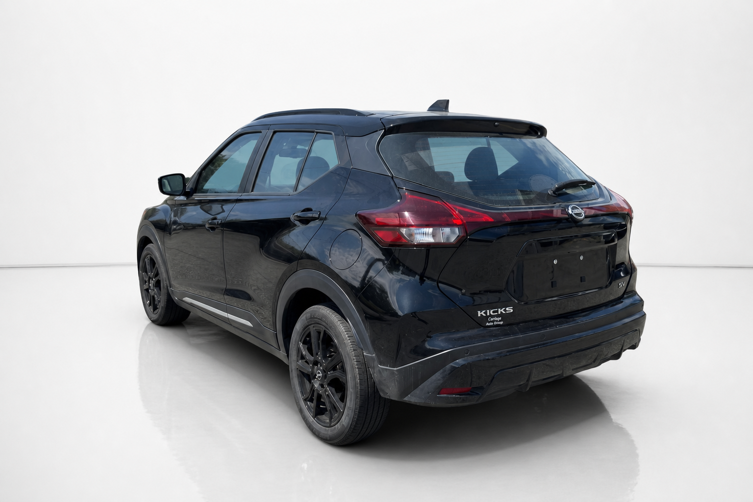 2023 Nissan Kicks — view 7