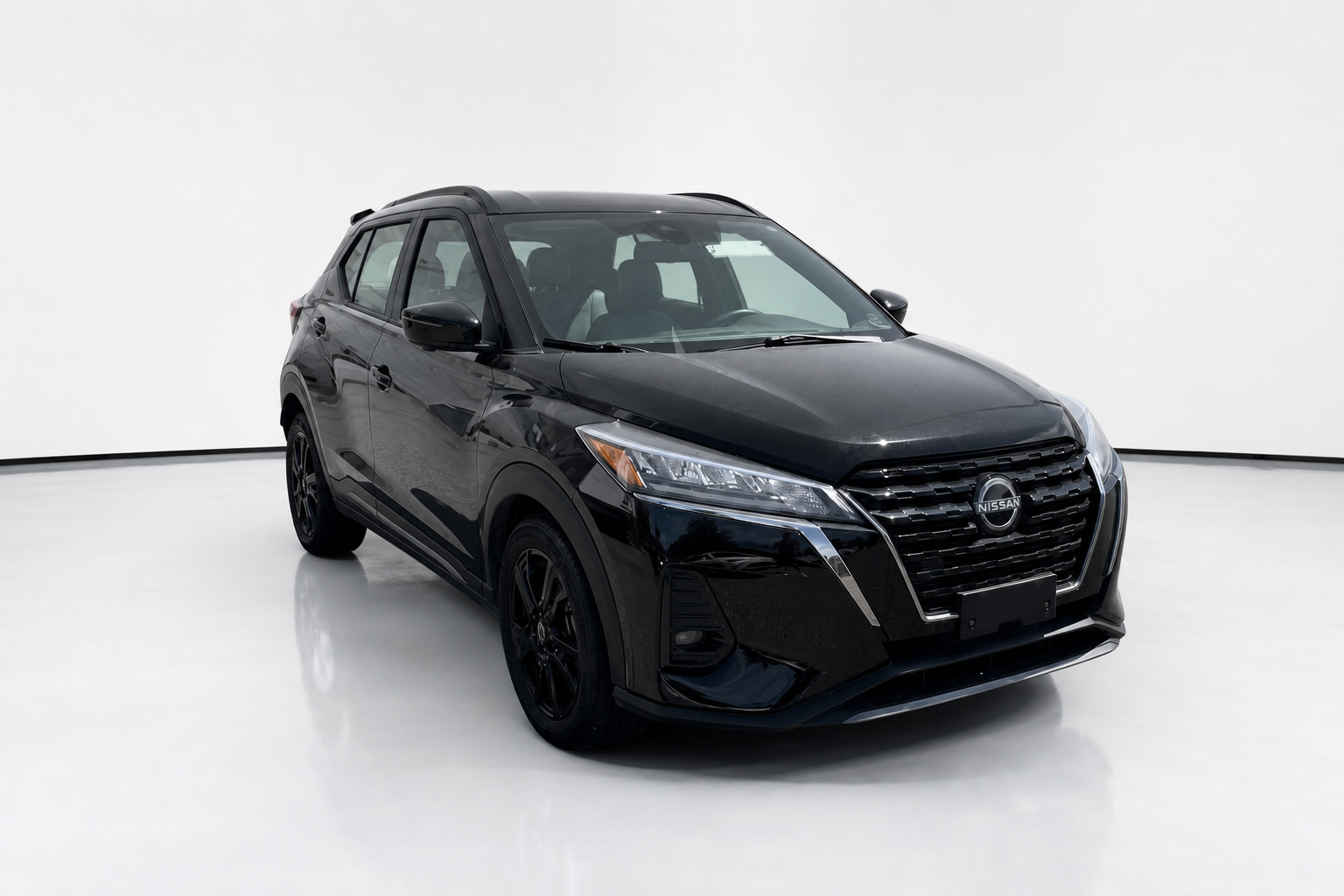 2023 Nissan Kicks — view 3