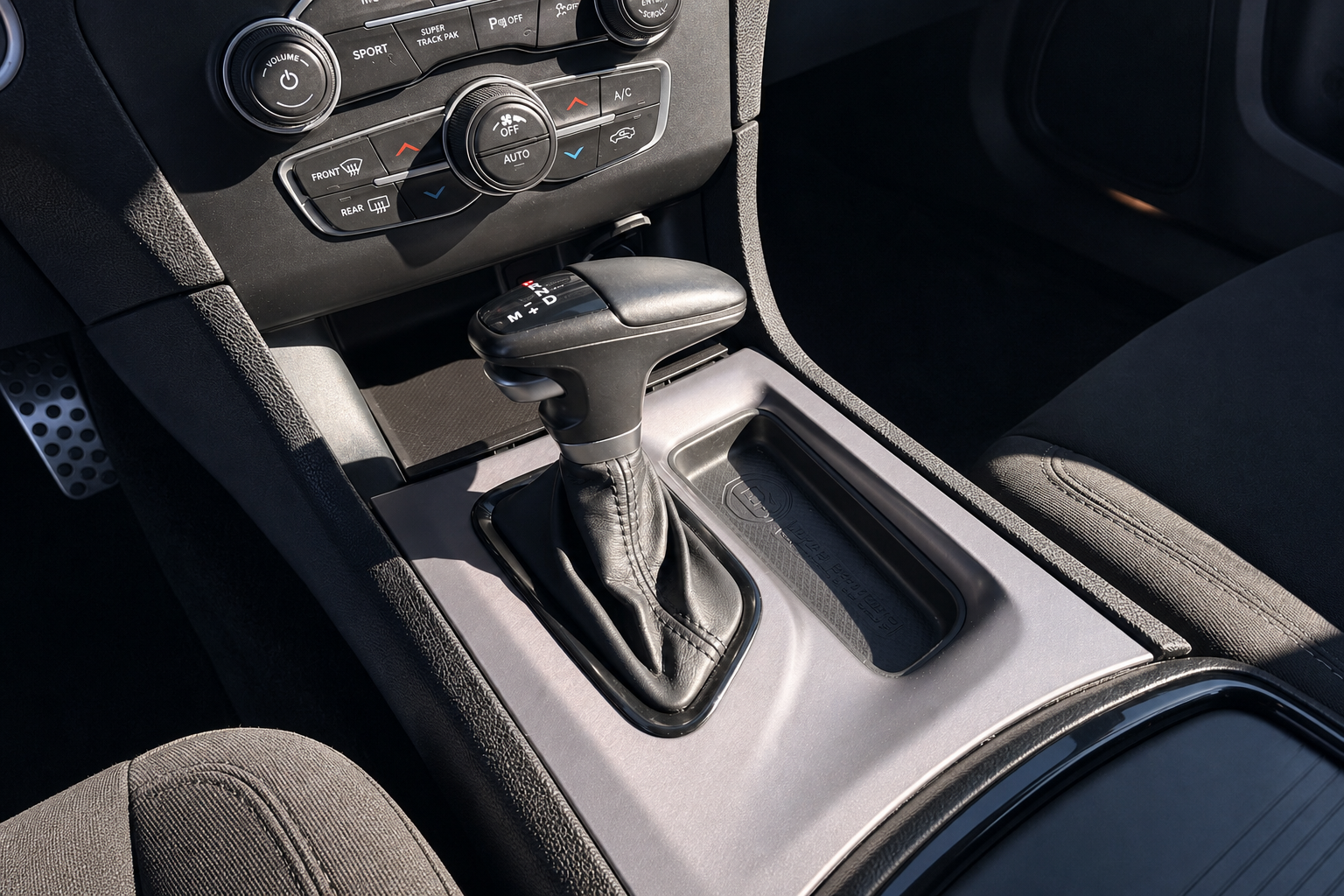 2023 Dodge Charger — view 12