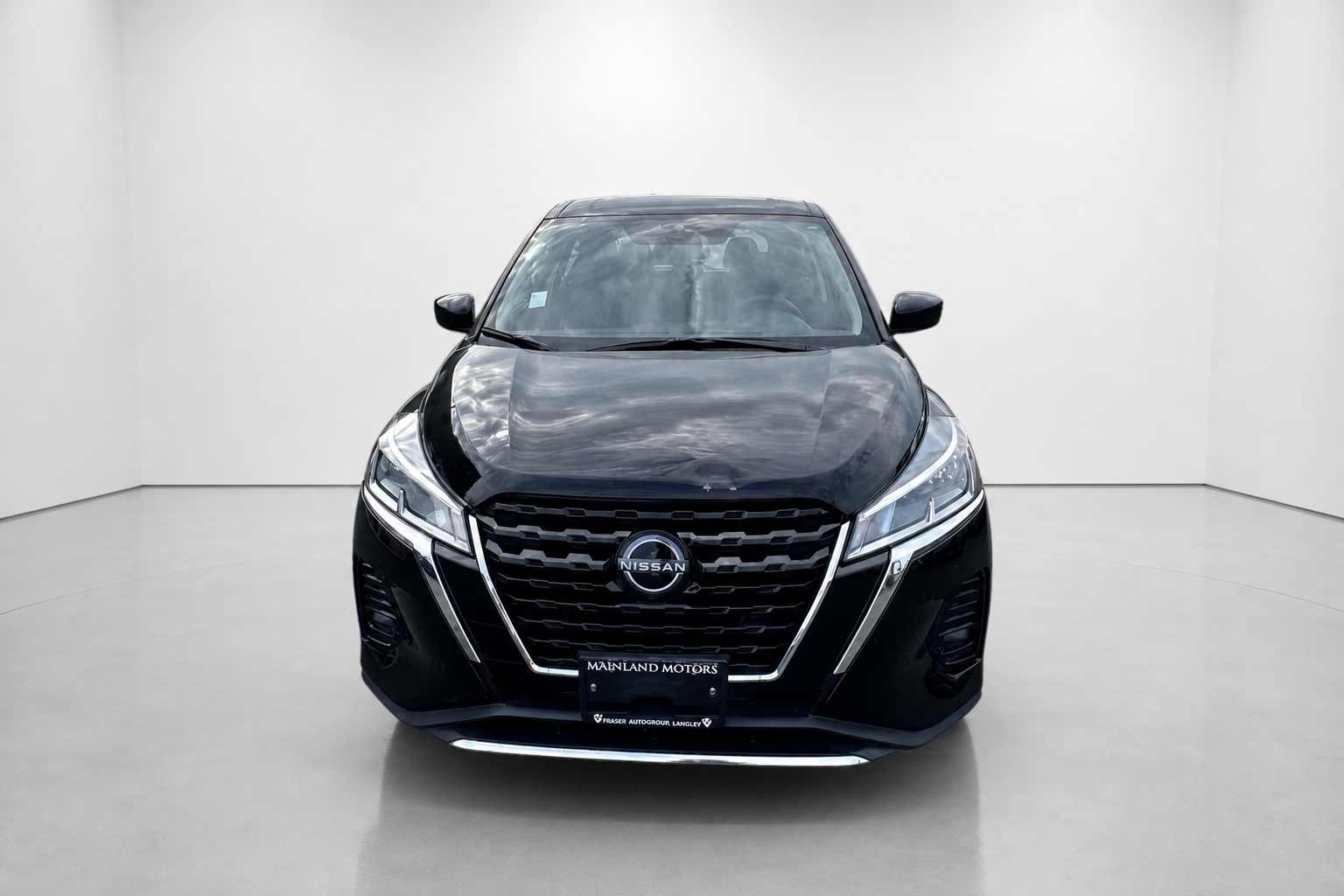 2024 Nissan Kicks — view 8