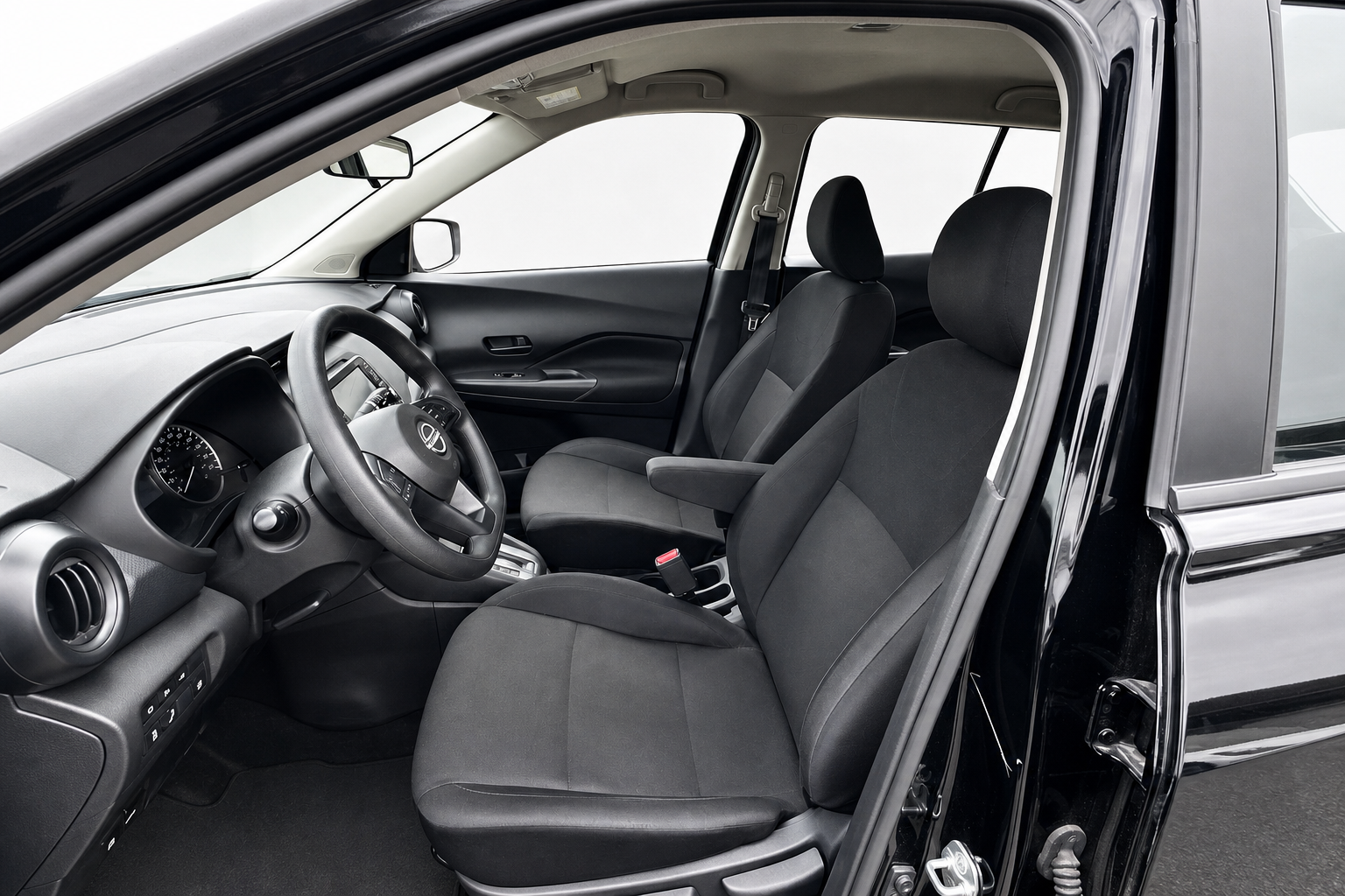 2024 Nissan Kicks — view 14