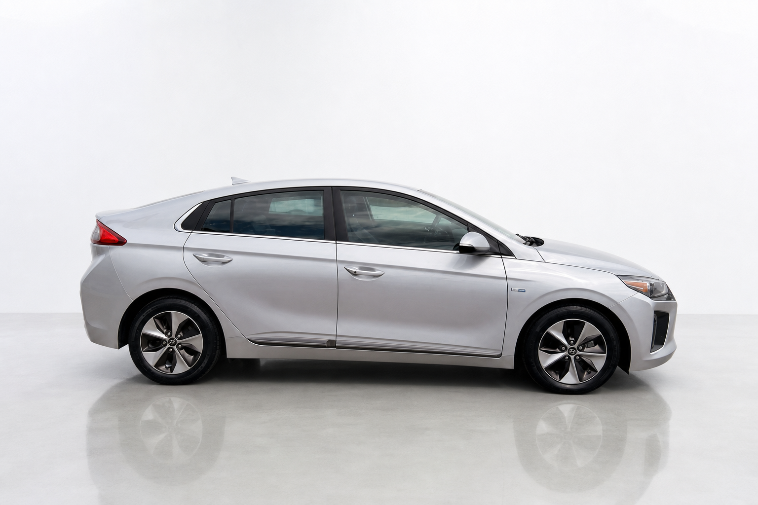 2017 Hyundai IONIQ — view 8