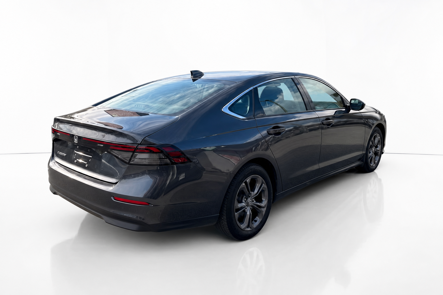 2023 Honda Accord Sedan — view 6