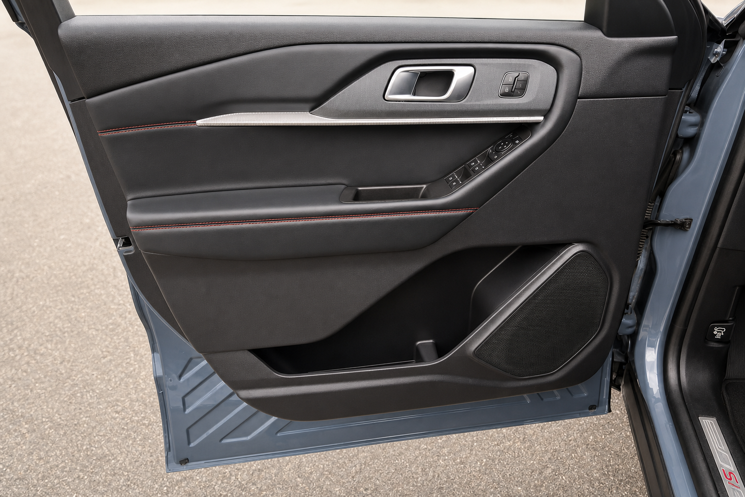 2024 Ford Explorer — view 12