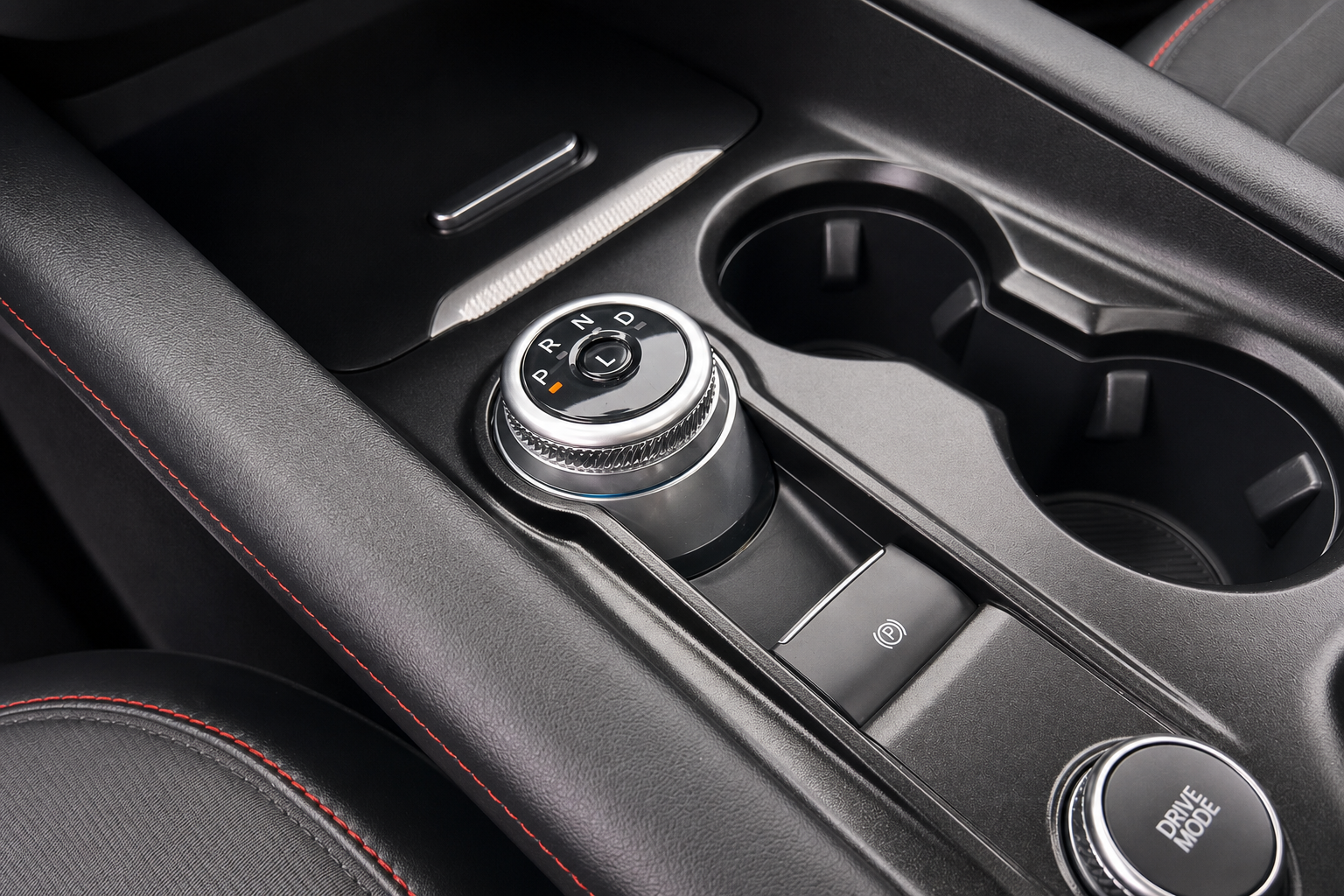 2024 Ford Explorer — view 11