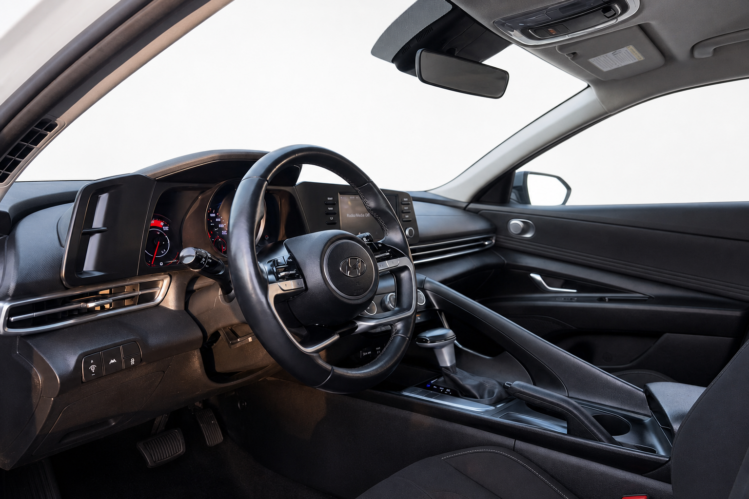 2022 Hyundai Elantra — view 9