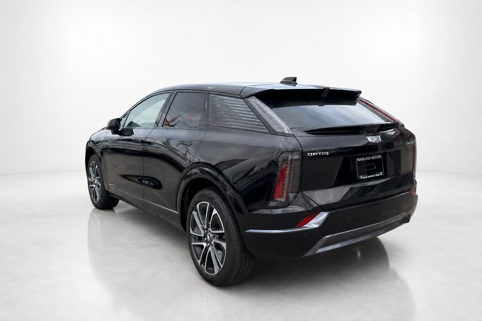 2024 Cadillac Optiq — view 4