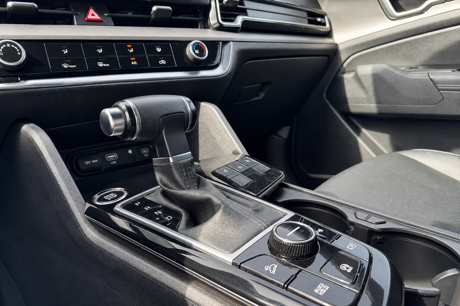 2024 Kia Sportage — view 10