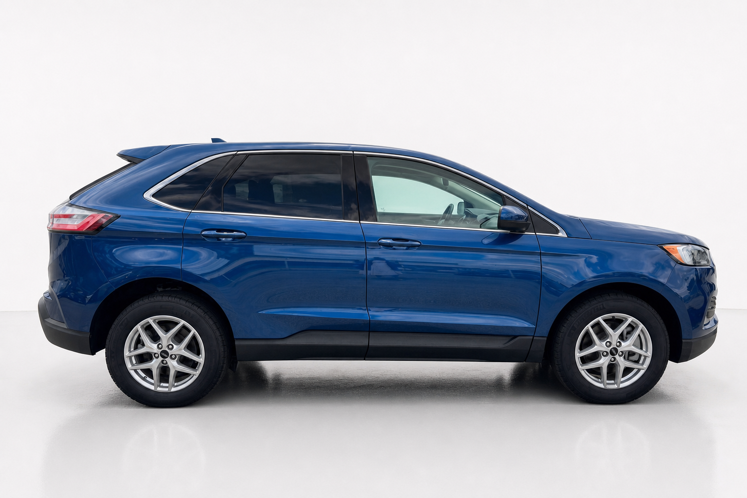 2024 Ford Edge — view 5