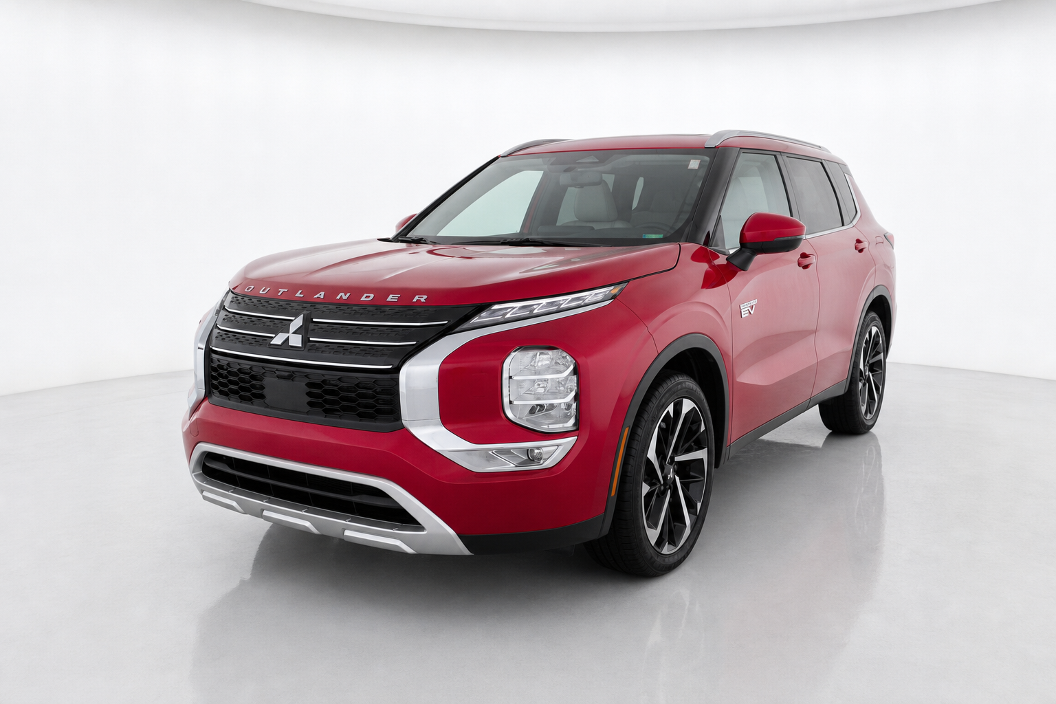 2023 Mitsubishi Outlander — view 4