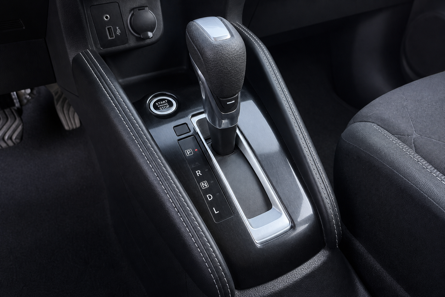 2024 Nissan Kicks — view 6