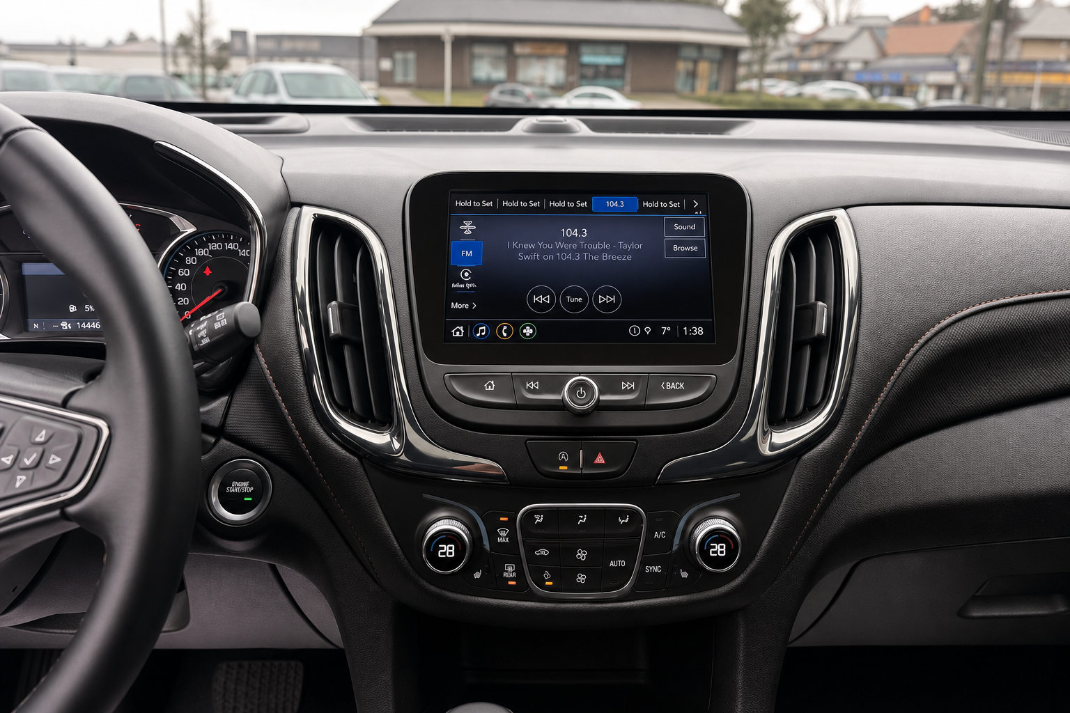 2024 Chevrolet Equinox — view 11