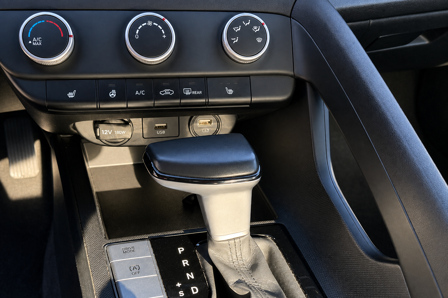 2022 Hyundai Elantra — view 12