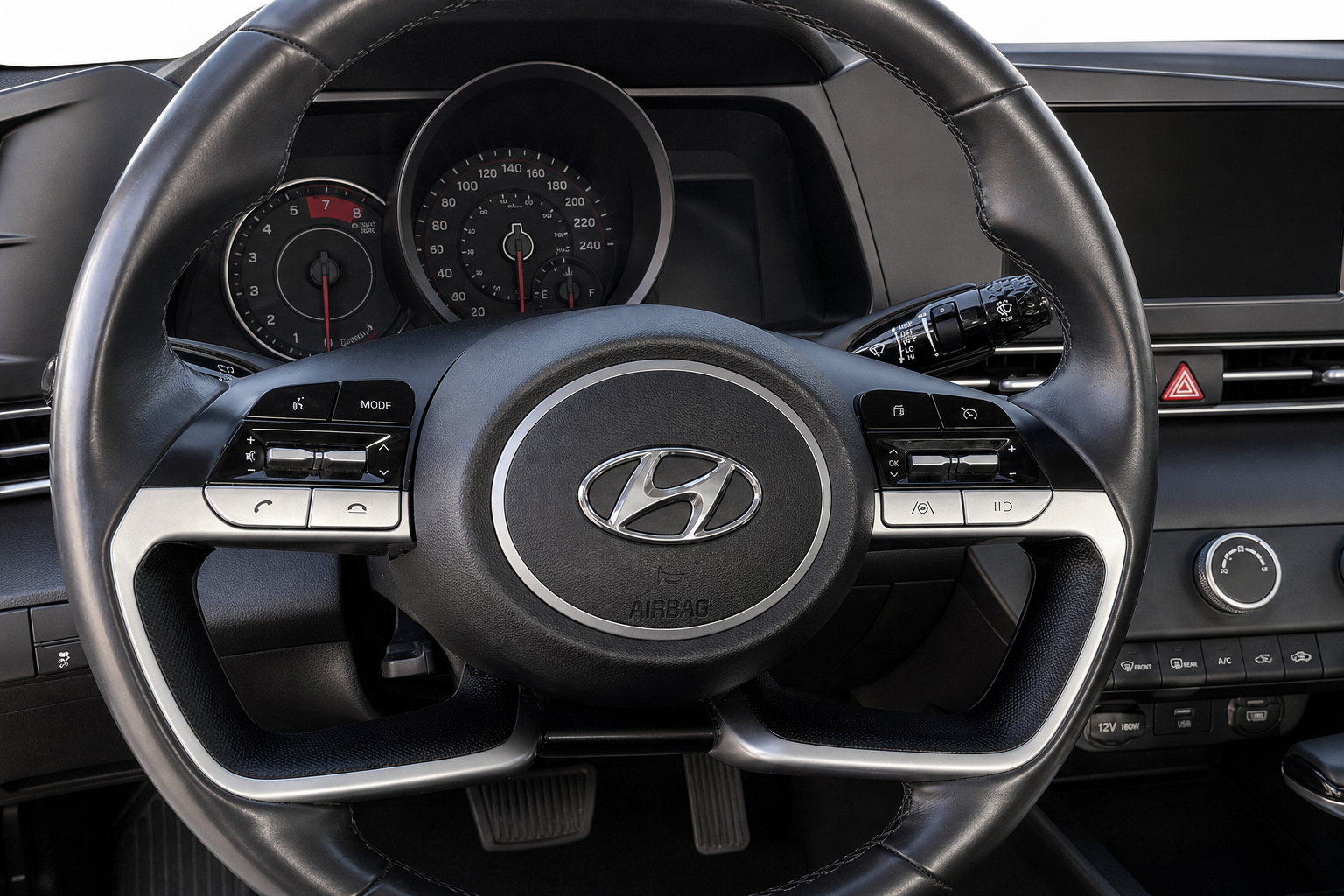 2022 Hyundai Elantra — view 11