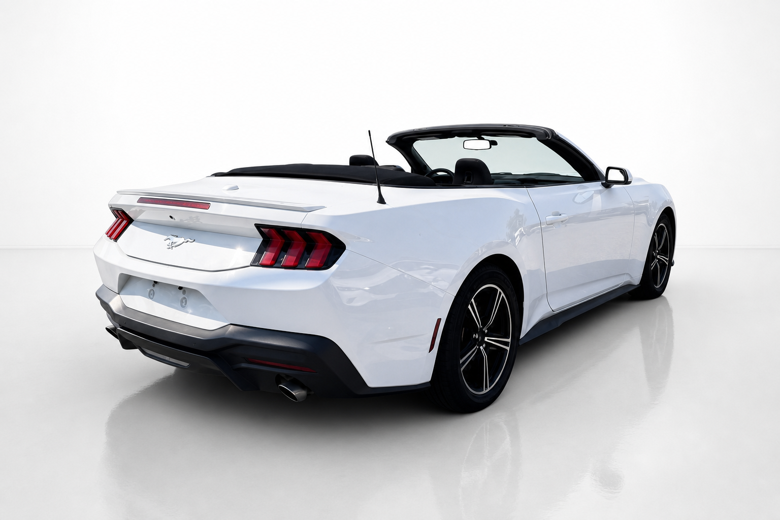 2024 Ford Mustang — view 4