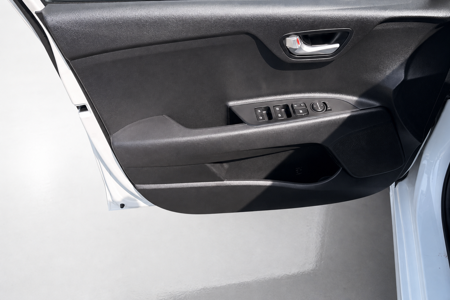 2024 Kia Rio — view 12