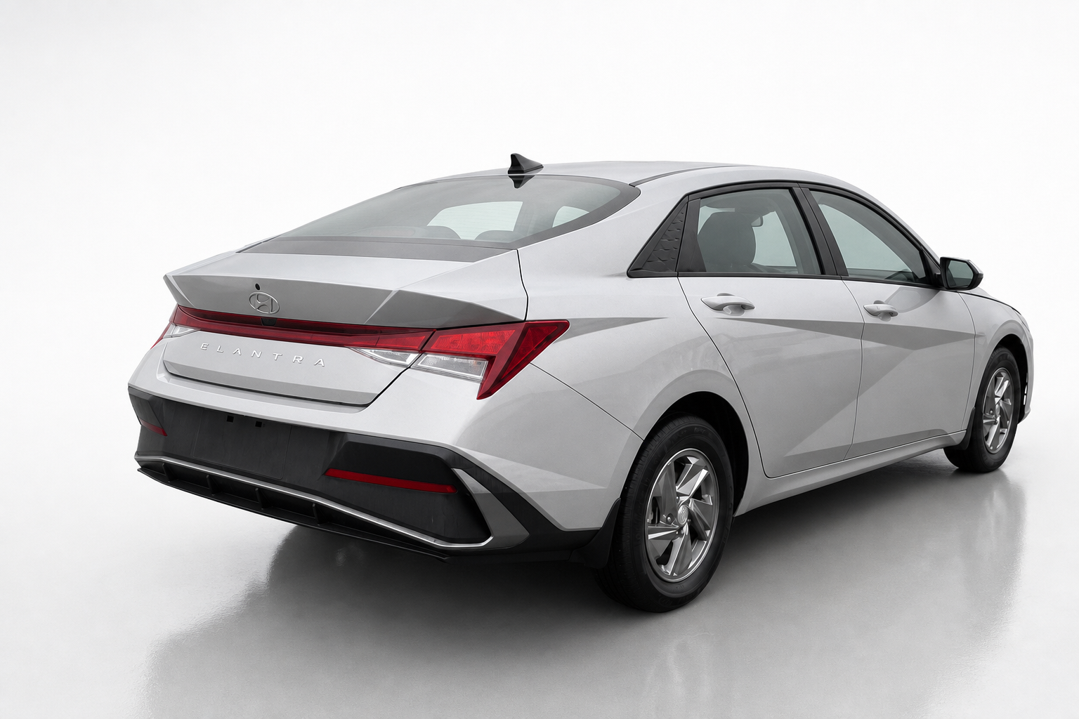 2025 Hyundai Elantra — view 7