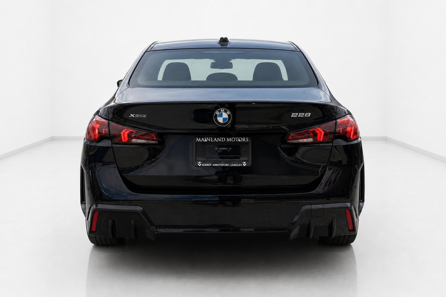 2025 BMW 2 Series — view 5