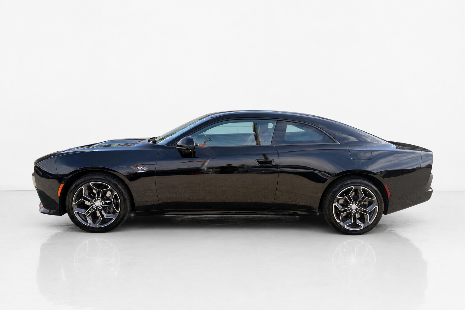 2024 Dodge Charger Daytona — view 2
