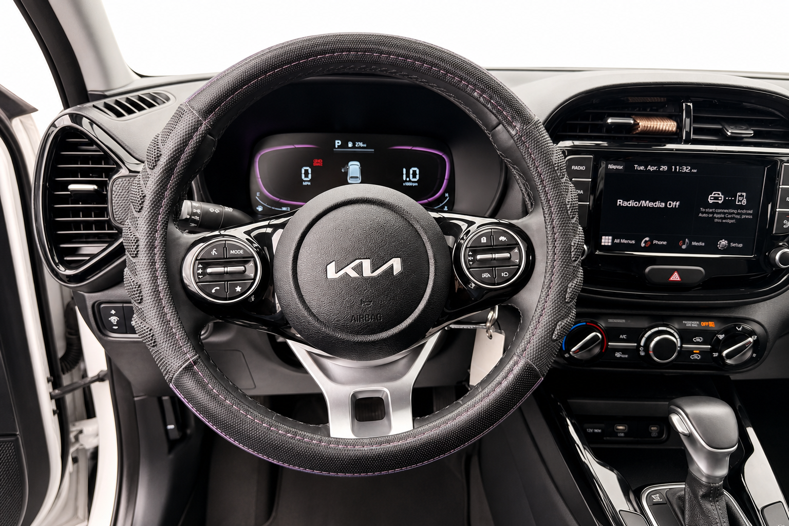 2024 Kia Soul — view 11