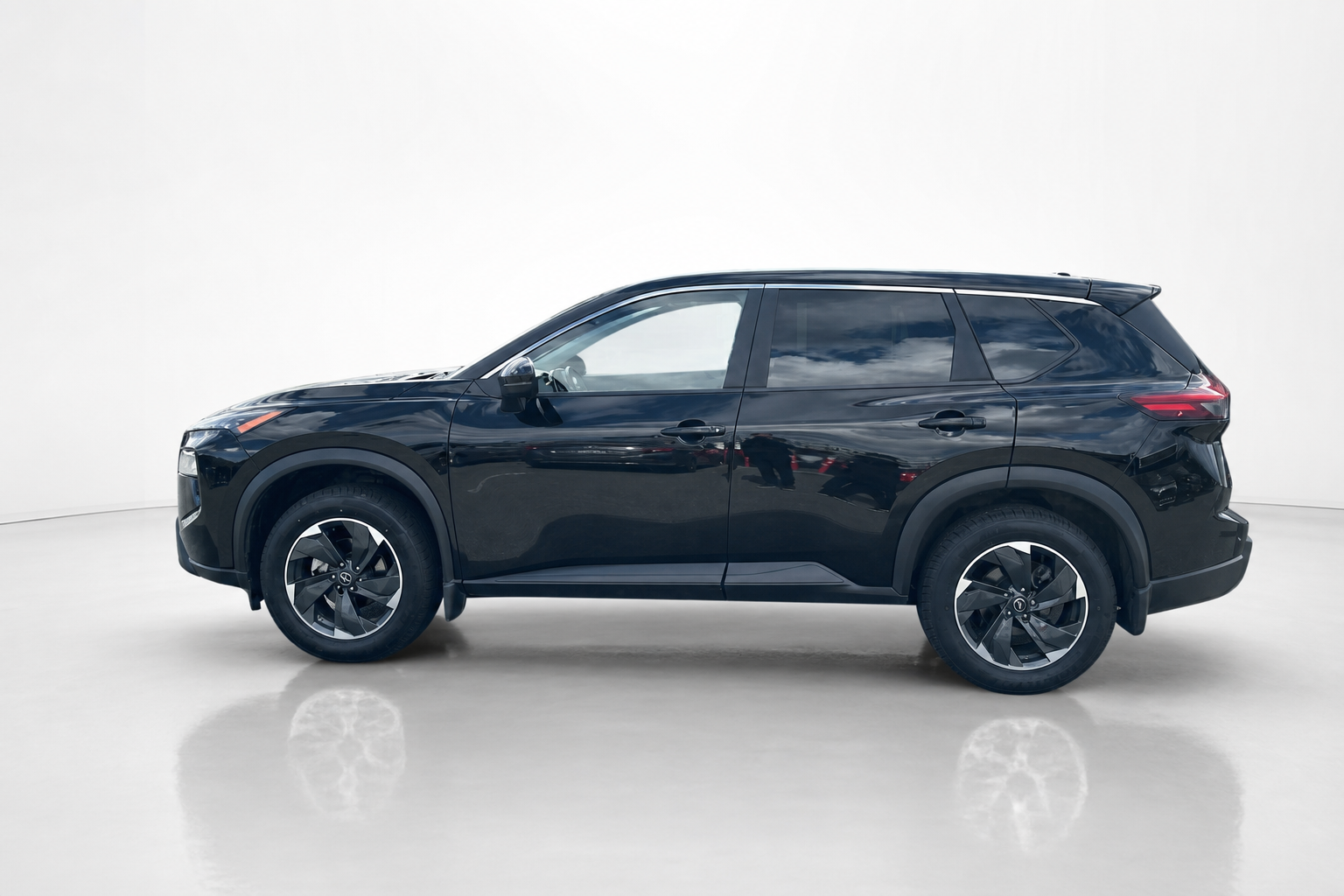 2024 Nissan Rogue — view 7