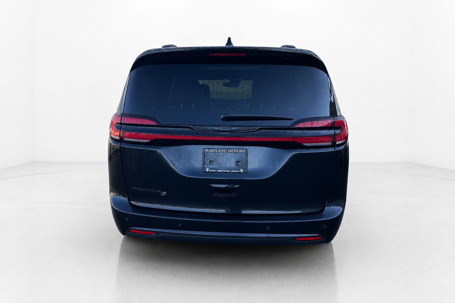 2023 Chrysler Pacifica — view 6