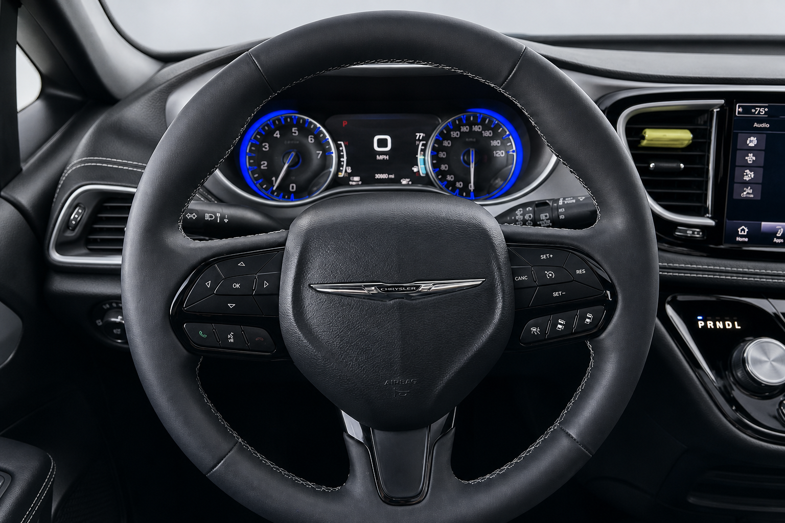 2023 Chrysler Pacifica — view 9