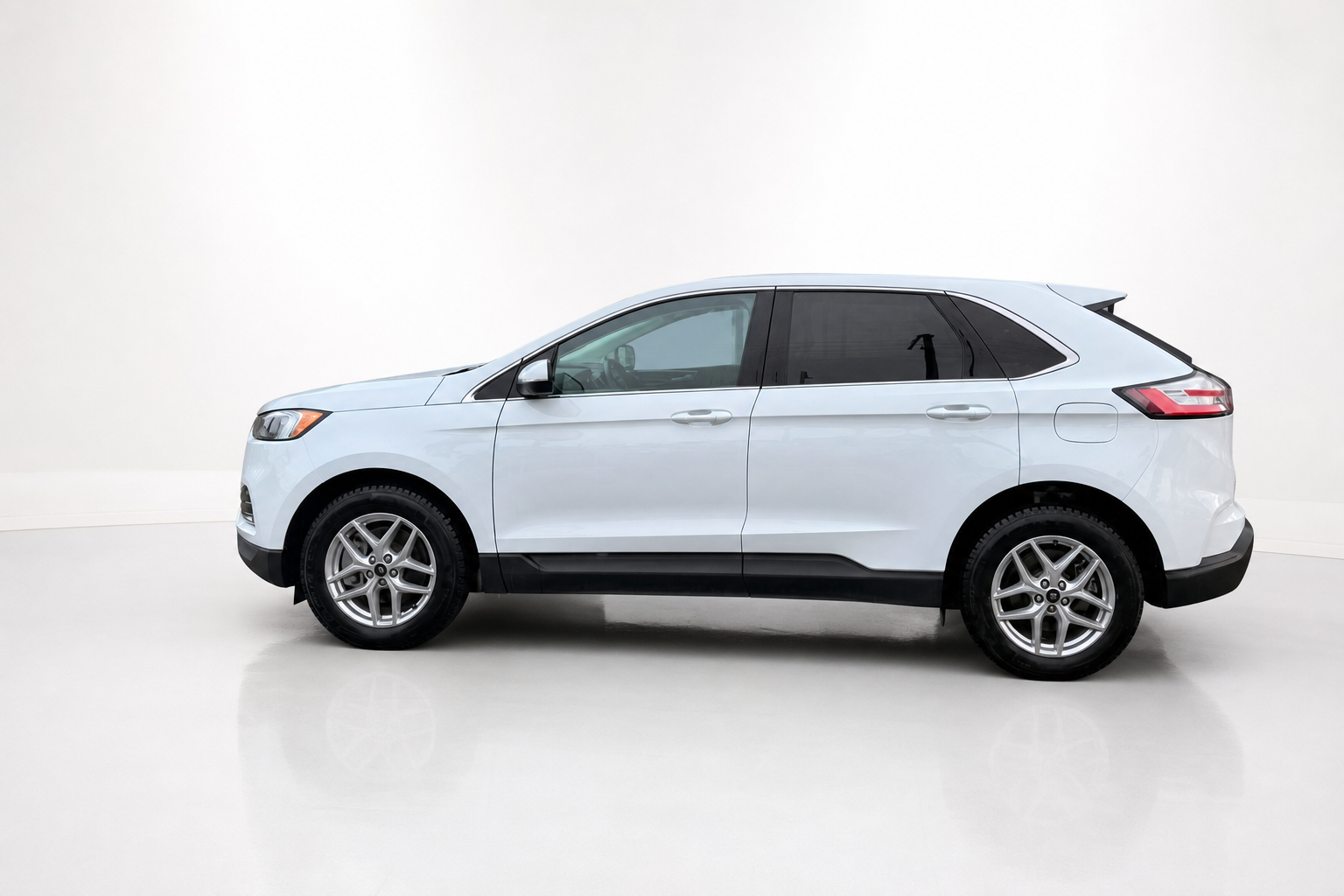 2024 Ford Edge — view 8