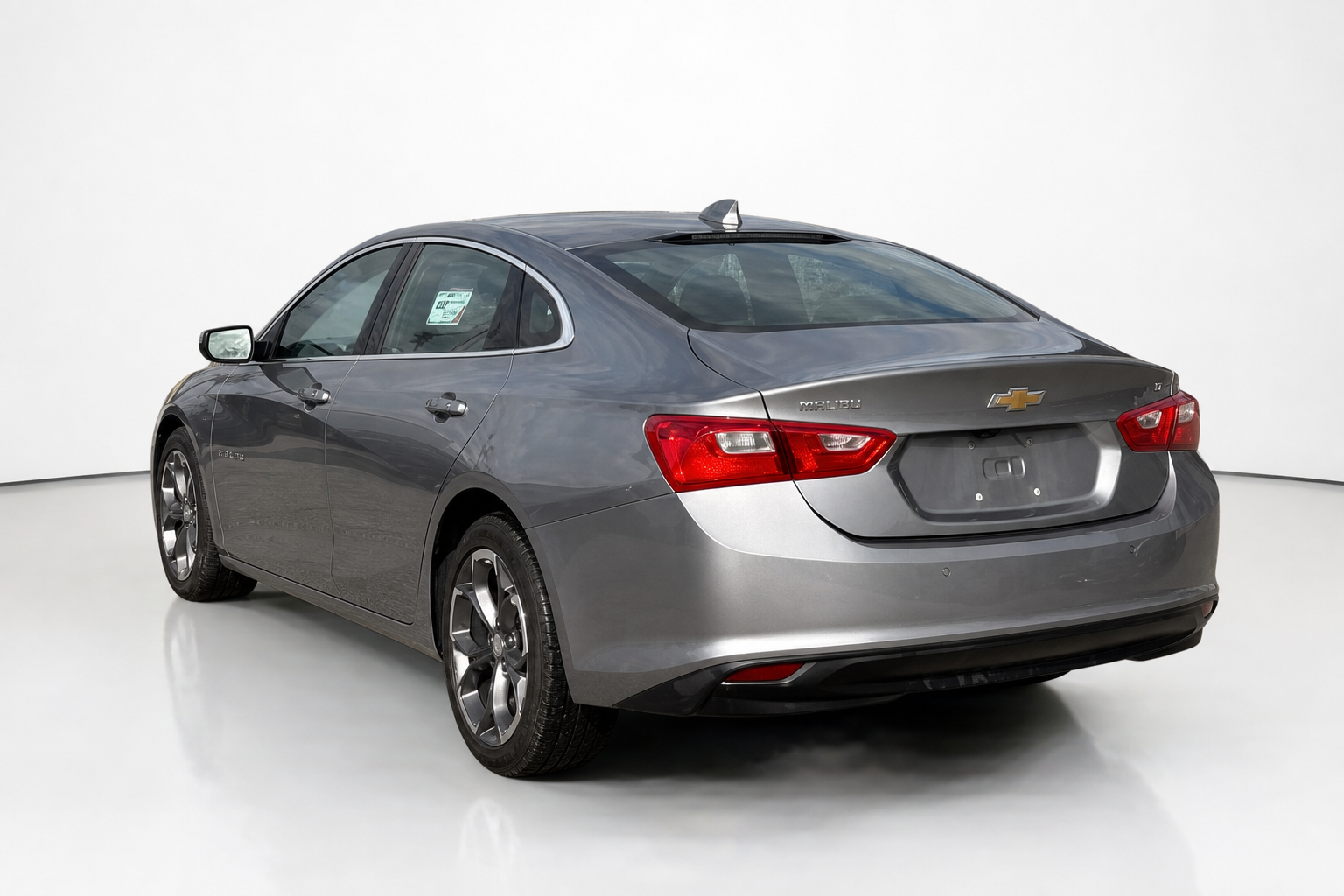 2023 Chevrolet Malibu — view 5