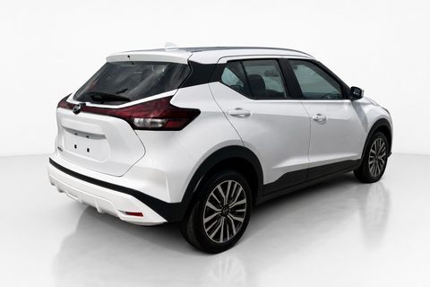 2025 Nissan Kicks Play — view 4