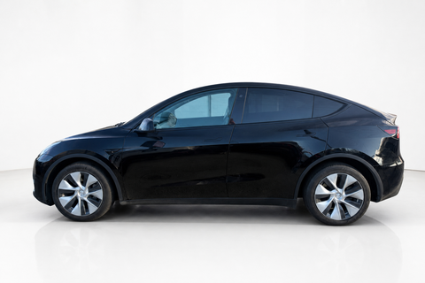 2022 Tesla Model Y — view 3