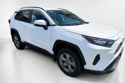2025 Toyota RAV 4 — view 3