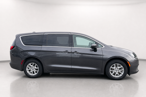2023 CHRYSLER Grand Caravan — view 4