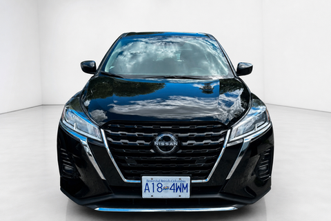 2025 Nissan Kicks — view 2