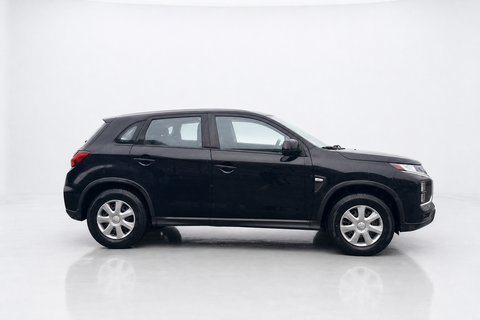 2023 Mitsubishi RVR — view 4