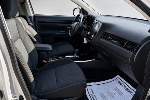 2020 Mitsubishi Outlander — view 13