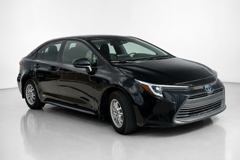 2023 Toyota Corolla — view 3