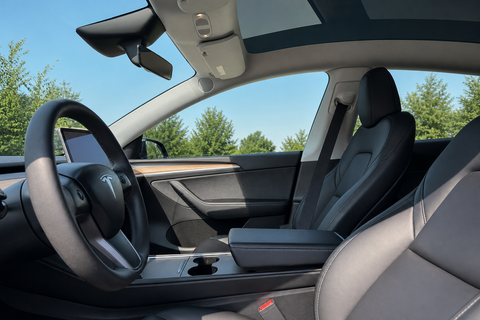 2024 Tesla Model Y — view 11