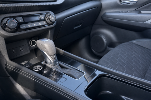 2024 Nissan Kicks — view 11