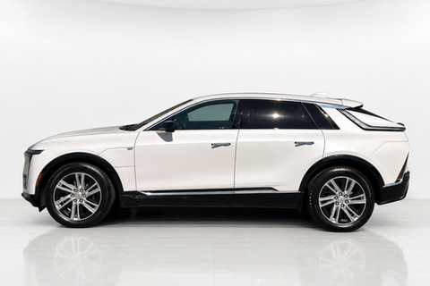 2024 Cadillac LYRIQ — view 5