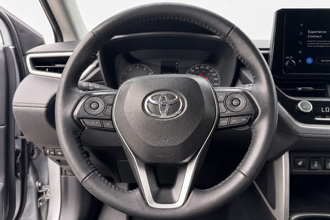 2025 Toyota Corolla Cross — view 11