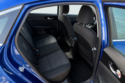 2021 Kia Forte — view 8